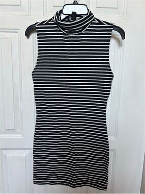 Forever 21 Sleeveless Black & White Striped Turtleneck Dress